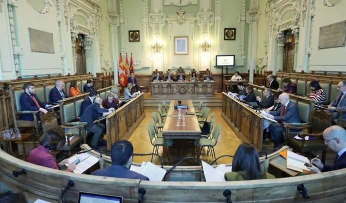 Pleno del Ayuntamiento de Valladolid en febrero de 2023.