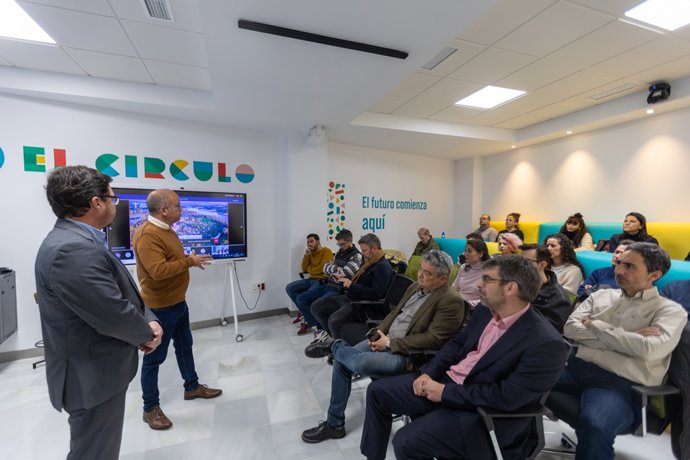 El diputado de Provincia Digital, Santos Jorna, en una jornada sobre 'smart cities' en Cáceres