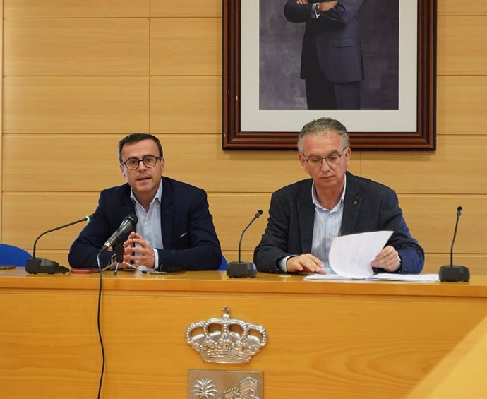 Los alcaldes de Don Benito y Villanueva de la Serena, José Luis Quintana y Miguel Ángel Gallardo, respectivamente, en rueda de prensa
