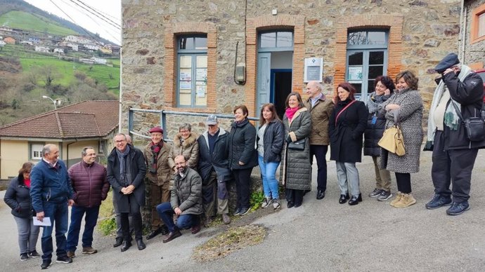 Antiguas escuelas de Tebongo