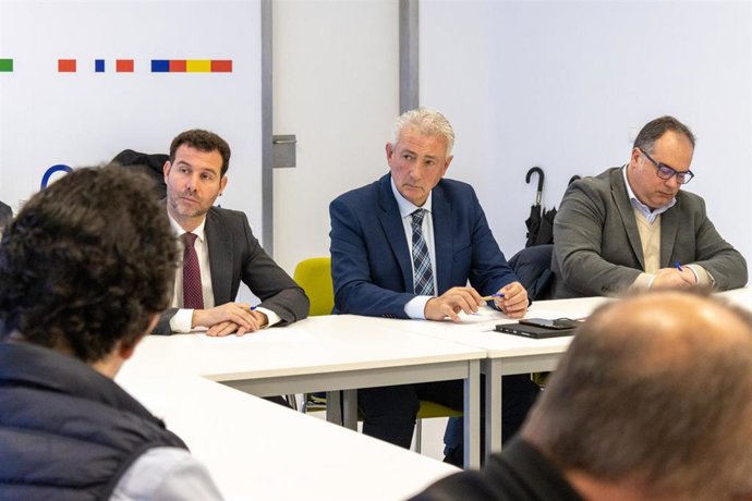 El candidato de Ciudadanos (CS) a la Alcaldía de Sevilla, Miguel Ángel Aumesquet, presentado a los empresarios de Cartuja su proyecto para el PCT.