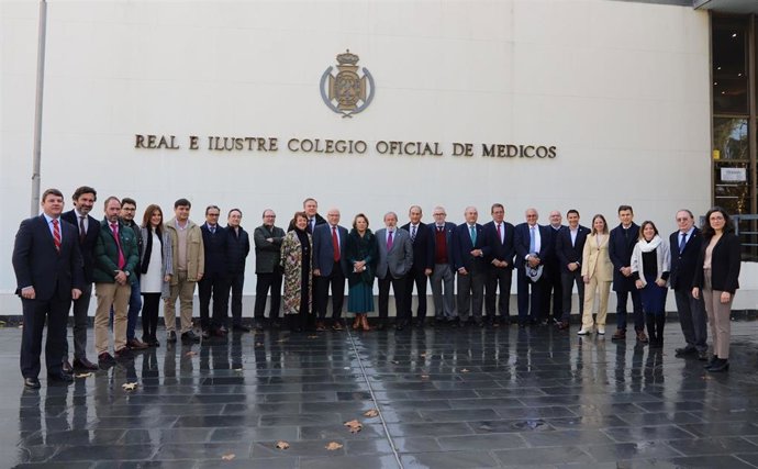 Presentación de la Facultad de Ciencias de la Salud de la Universidad Loyola en la sede del Colegio de Médicos.