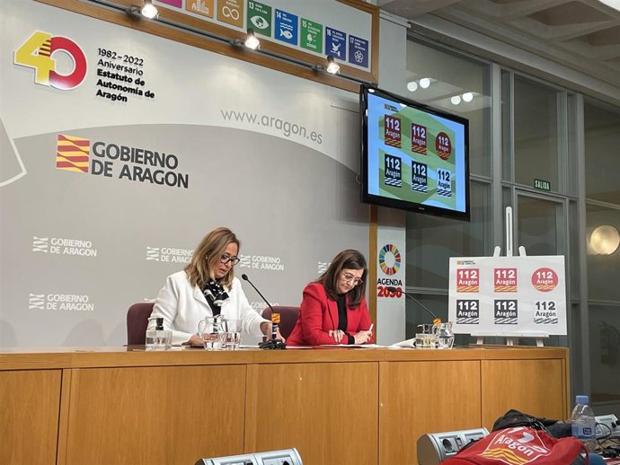 La consejera de Presidencia y Relaciones Institucionales del Gobierno de Aragón, Mayte Pérez, y la directora general de Interior y Protección Civil, Carmen Sánchez.