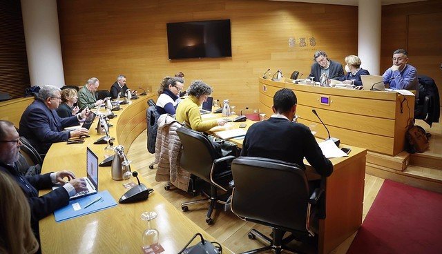 Imatge de la Comissió de Medi ambient, Aigua i Ordenació del Territori de les Corts que ha debatut el text de l'Agència Valenciana de Canvi Climàtic.
