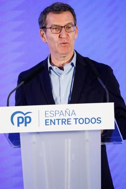 El presidente del Partido Popular (PP), Alberto Núñez Feijóo, interviene en el acto de presentación del alcaldable de Alcantarilla, a 3 de febrero de 2023, en Alcantarilla, Murcia, Región de Murcia, (España). 