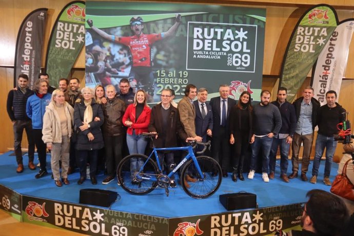 La alcaldesa de Alcalá, en la presentación de la vuelta ciclista Andalucía Ruta del Sol.