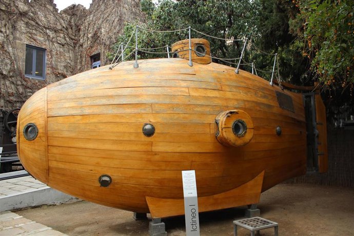 La réplica del submarino Ictíneo I, construido por Narcís Monturiol en 1859, que estaba ubicado en el jardín del Museu Marítim de Barcelona