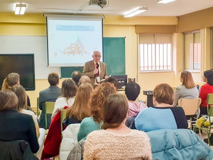 Uruñuela: "La Escuela Rural ha sido una prioridad innegable del Gobierno de Concha Andreu y lo va a seguir siendo"