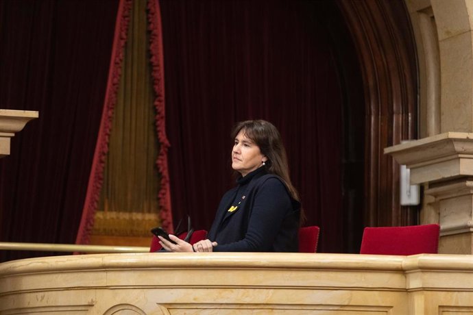 La presidenta de Junts y expresidenta del Parlament, Laura Borrs, durante una sesión plenaria en el Parlament, a 24 de enero de 2023, en Barcelona, Catalunya (España). 