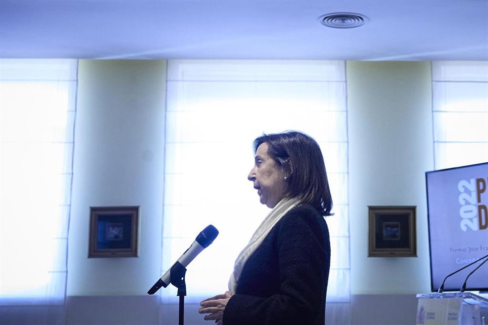La ministra de Defensa, Margarita Robles, preside el acto de entrega del Premio José Francisco de Querol y Lombardero, en la sede del Ministerio, a 6 de febrero de 2023, en Madrid (España).