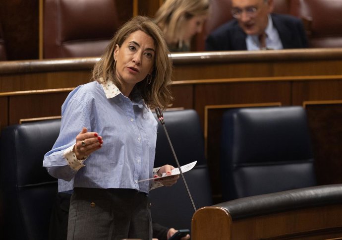 Archivo - La ministra de Transportes, Movilidad y Agenda Urbana, Raquel Sánchez, interviene durante una sesión plenaria en el Congreso de los Diputados, a 14 de diciembre de 2022, en Madrid (España). El PP ha aprovechado la sesión de control al Gobierno