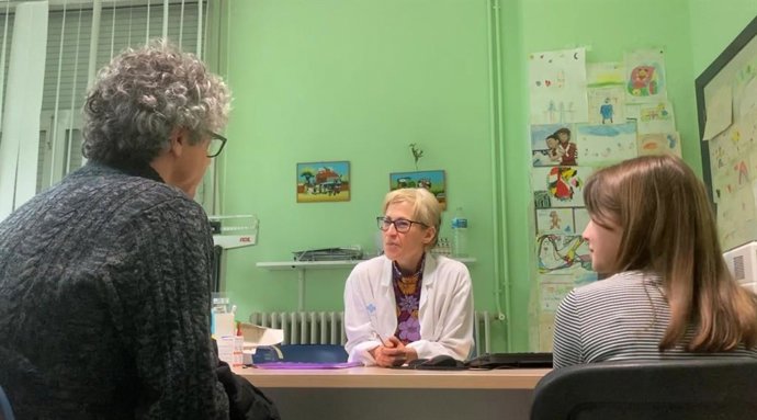 La Ciudad de las Niñas y los Niños de Huesca graba un sketch sobre su propuesta para hacer más confortables las consultas médicas.