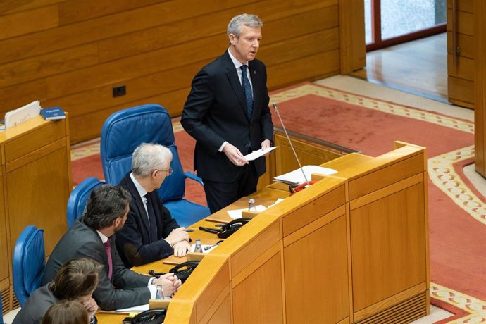 Rueda en el pleno del Parlamento.