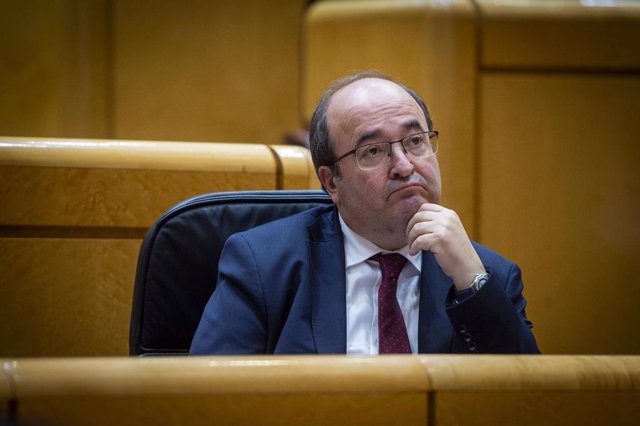 Archivo - El ministro de Cultura y Deporte, Miquel Iceta