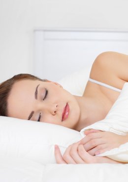 Dispositivo intraoral de avance mandibular fabricado a medida.