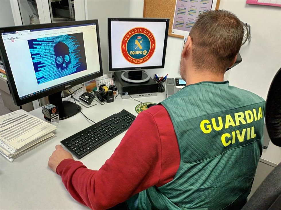 Agente de la Guardia Civil de delitos tecnológicos.