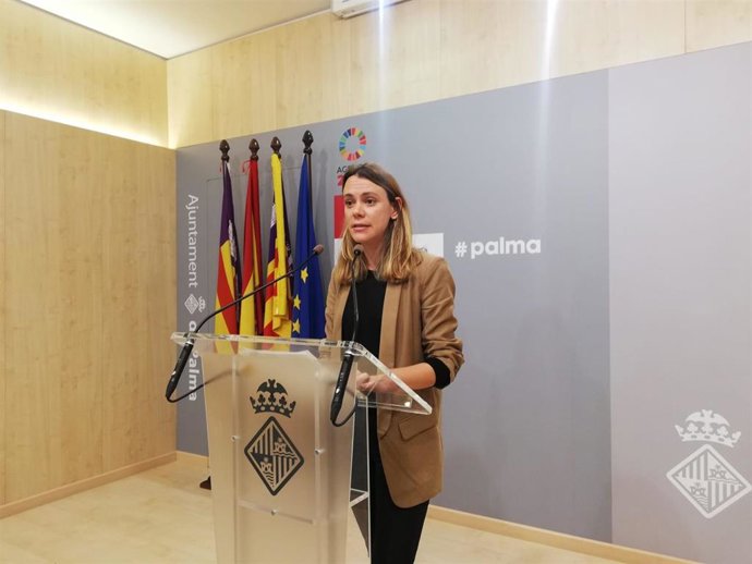 La regidora de Participación Ciudadana y Gobierno Interior, Claudia Costa, en la rueda de prensa posterior a la reunión de la Junta.