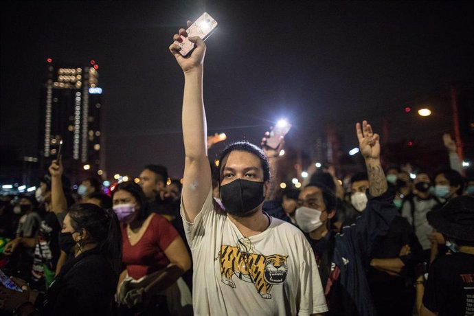 Archivo - Manifestación a favor de la democracia en Tailandia.