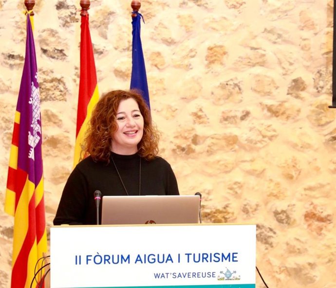 La presidenta del Govern, Francina Armengol, durante una intervención en el II Foro de Agua y Turismo.
