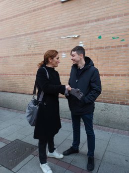 La portavoz de Más Madrid en la Asamblea y candidata a la Presidencia regional, Mónica García, y el diputado y portavoz de la campaña de Más Madrid en el Ayuntamiento, Eduardo Fernández Rubiño