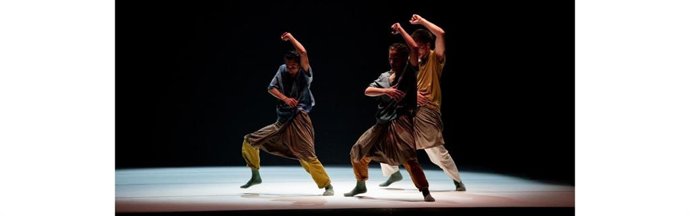 Un momento de la escenografía de la obra 'El bosque', del coreógrafo Mario Bermúdez.