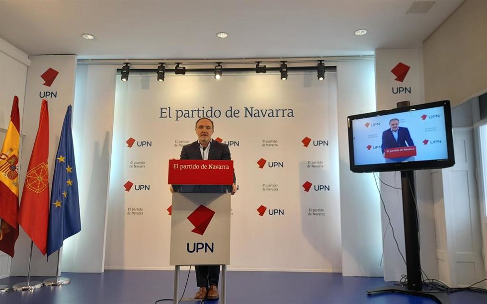 El presidente de UPN, Javier Esparza, durante la rueda de prensa