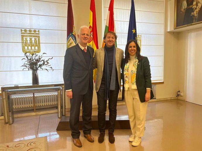 Vino y su relación con mujer, fotografía, espíritu y arte contemporáneo, en los proyectos de Vivanco para abrir el CCR