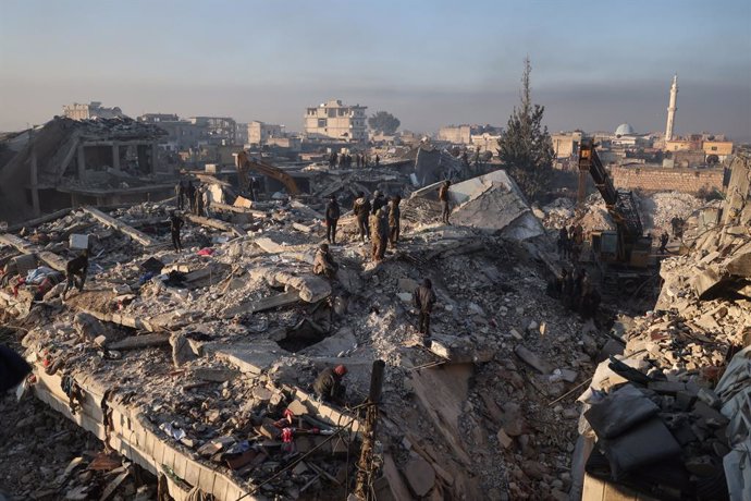 Una vista general de la destrucción provocada en la ciudad siria de Jindires por los terremotos en Turquía