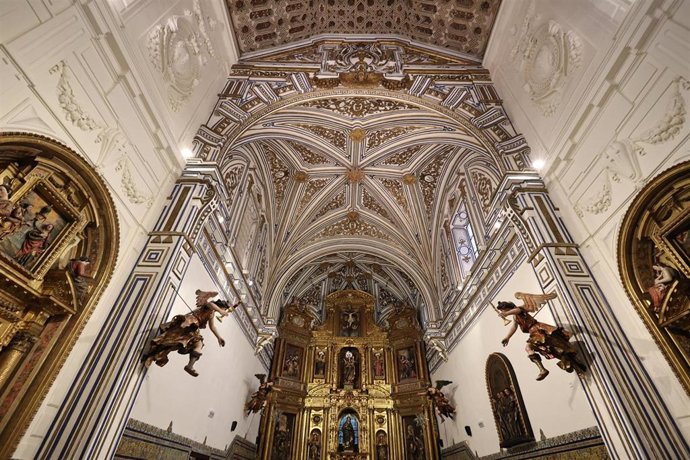 Interior de la Iglesia de Santa Clara, que quedará inaugurada este viernes 10 de febrero después de tres años de restauración.