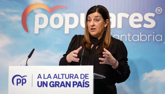 La presidenta del PP de Cantabria, María José Sáenz de Buruaga