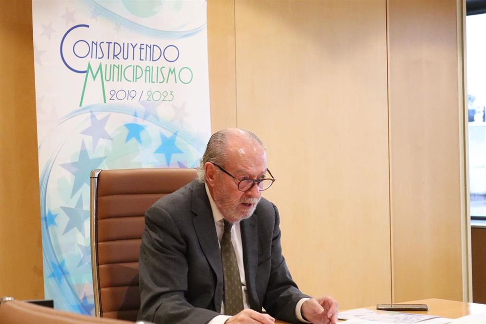 El presidente de la Federación Andaluza de Municipios y Provincias (FAMP), Fernando Rodríguez Villalobos, en una foto de archivo.