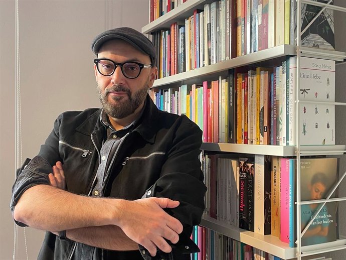 El escritor Miguel Ángel Hernández