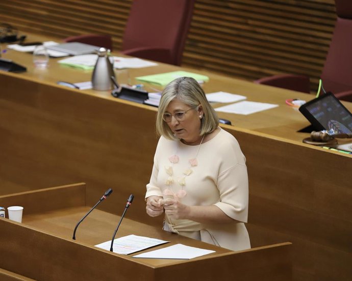 Archivo - La portavoz adjunta de Cs en Les Corts, Mamen Peris