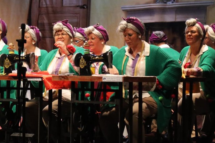 Comienza el XXXV Concurso del Carnaval de Alcalá de Guadaíra (Sevilla) por el que pasarán 38 agrupaciones.