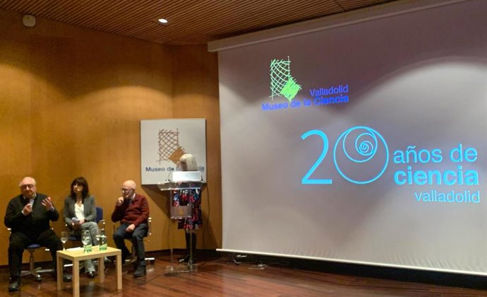 Moncho Núñez, Ana Redondo, Manuel Toharia e Inés Rodríguez Hidalgo, en la presentación del 20 aniversario del Museo de la Ciencia de Valladolid.