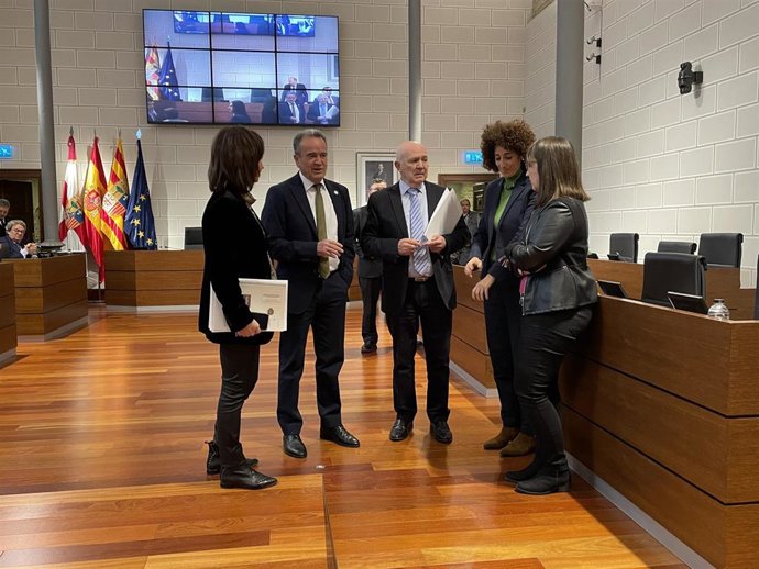 El pleno de la DPZ rechaza la moción del PP para exigir la revisión de la 'ley del solo sí es sí'.