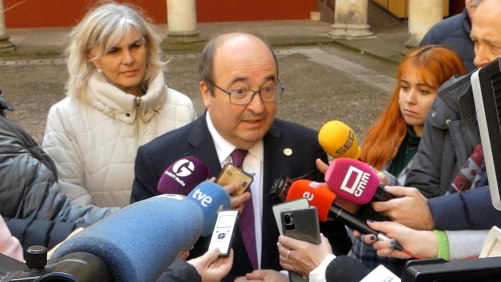 Iceta reitera el "compromiso" para llevar el Prado al palacio de Los Águila de Á