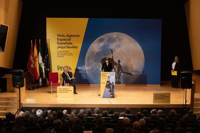 Archivo - La ministra de Ciencia e Innovación, Diana Morant, el pasado noviembre en el acto a la visita a las instalaciones de la Agencia Espacial Española, en Sevilla.