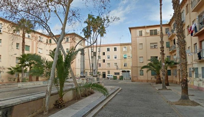 Archivo - Imagen de las Casitas Rosas de Valncia, en el barrio de la Malvarrosa.