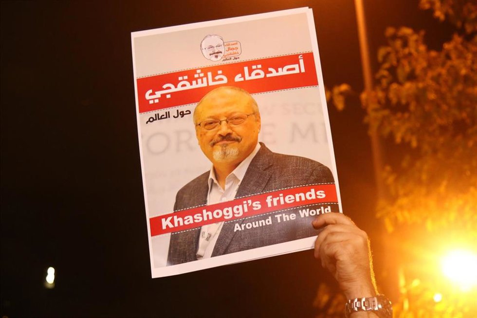 Archivo - Concentración de repulsa por el asesinato del periodista saudí Jamal Jashogi, en Estambul (archivo).