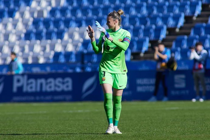 Sandra Paños durante un partido con el FC Barcelona en la Liga F 2022-2023