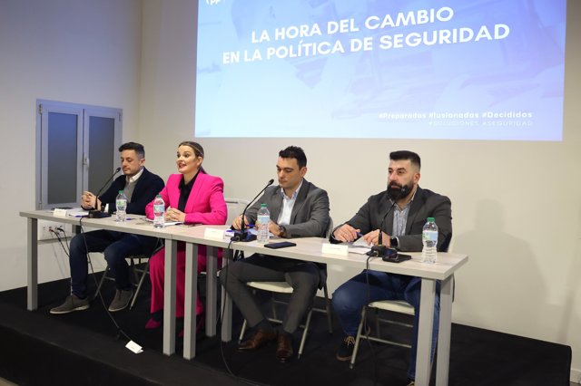 La presidenta del PP, Marga Prohens, durante el foro 'la hora del cambio en políticas de seguridad'