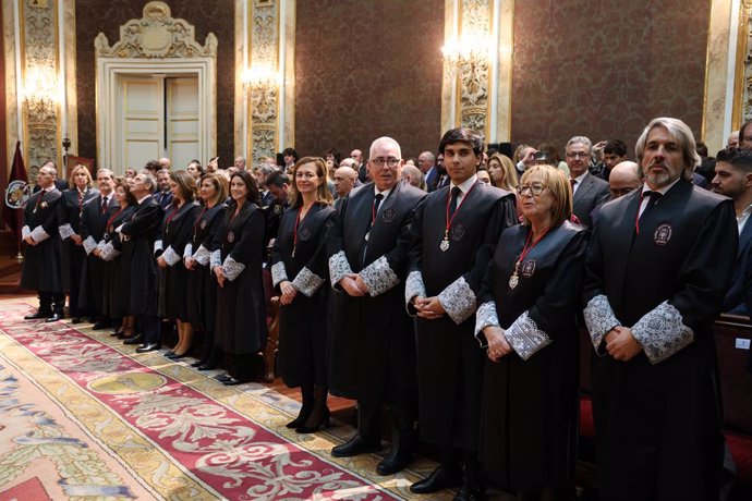 Vista de los miembros al acto de toma de posesión del nuevo decano del Ilustre Colegio de la Abogacía de Madrid (ICAM), Eugenio Ribón, en el Paraninfo de la Universidad Complutense de Madrid, a 12 de enero de 2023, en Madrid (España). Eugenio Ribón fue 