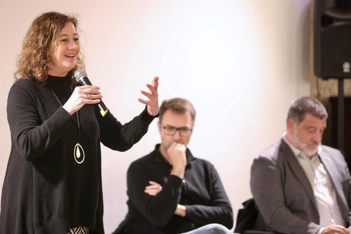 La presidenta del Govern, en la asamblea ciudadana en Manacor.