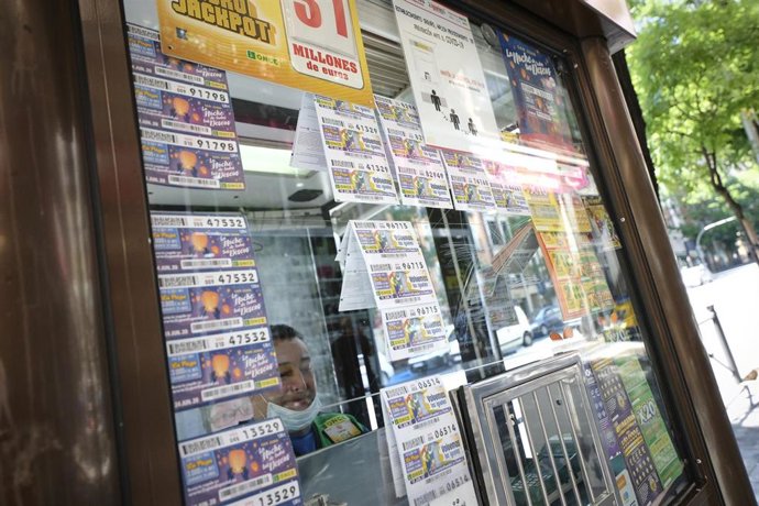 Archivo - Kiosco de la ONCE.