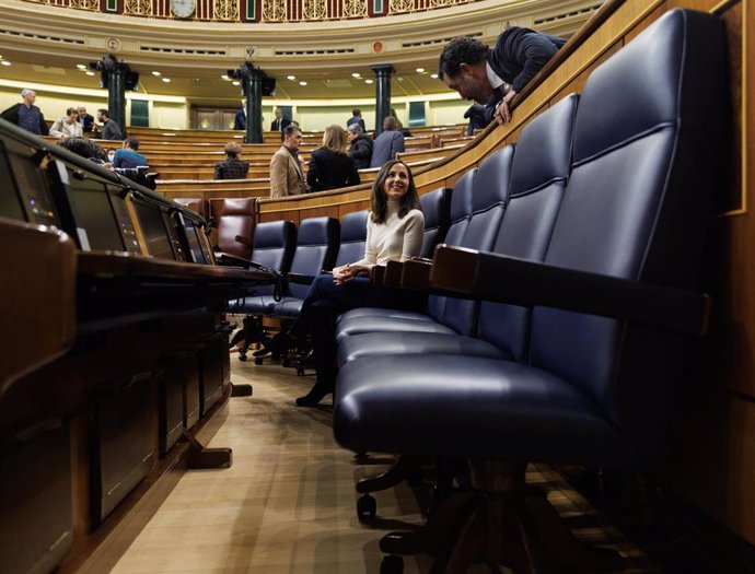 La ministra de Derechos Sociales y Agenda 2023, Ione Belarra, durante una sesión plenaria, a 9 de febrero de 2023, en Madrid (España). Durante el pleno, el Gobierno encara las primeras votaciones del año en el Congreso con sus dos socios enfrentados por