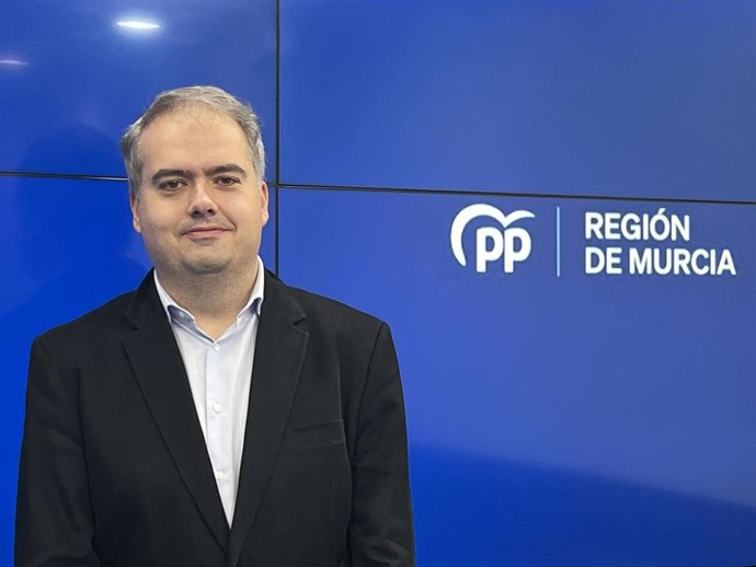 El secretario ejecutivo de Economía y Competitividad del PPRM, Nicolás Gonzálvez
