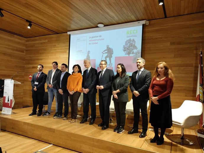 Inauguración de la jornada RECI con la presidenta del Gobierno, Concha Andreu, entre otras autoridades