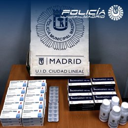 Ntervenidas 60 cajas de fármacos procedentes de Perú, en un control de alcoholemia y seguridad  en Ciudad Lineal
