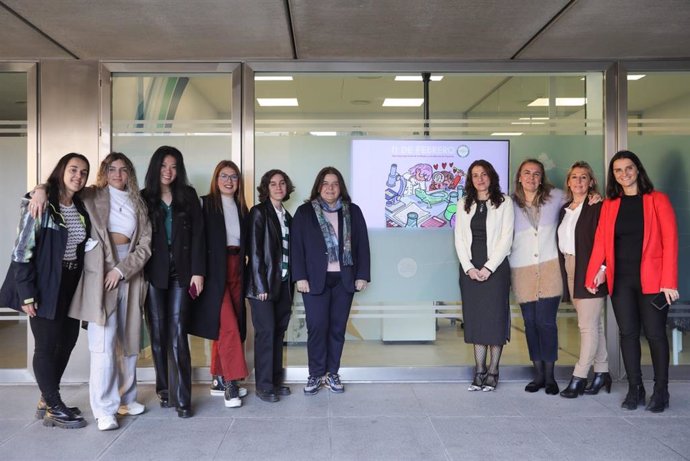 Encuentro en la Diputación de Sevilla con universitarias de la Escuela Técnica Superior de Ingeniería Informática.